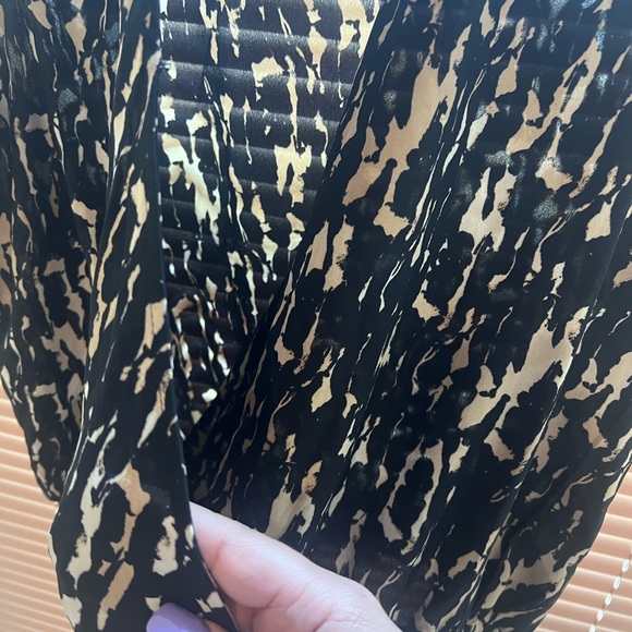 Sleeveless blouse - Picture 10 of 12